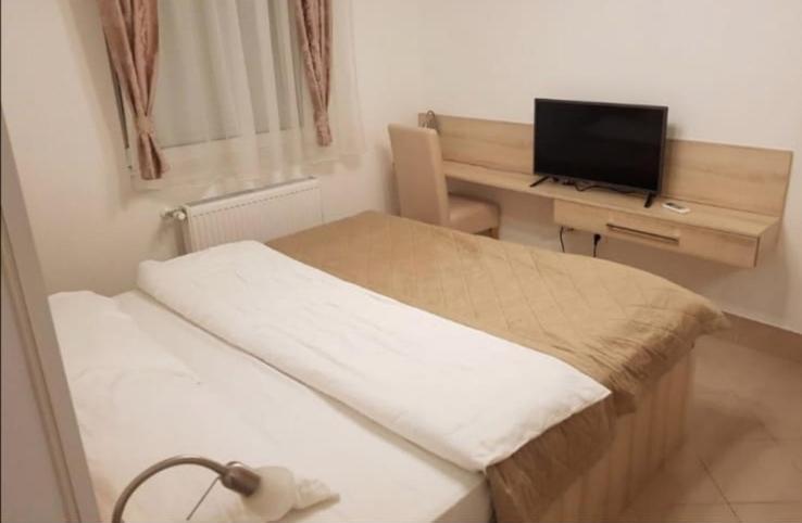 Royalwings Apartman Jagodina Exteriör bild