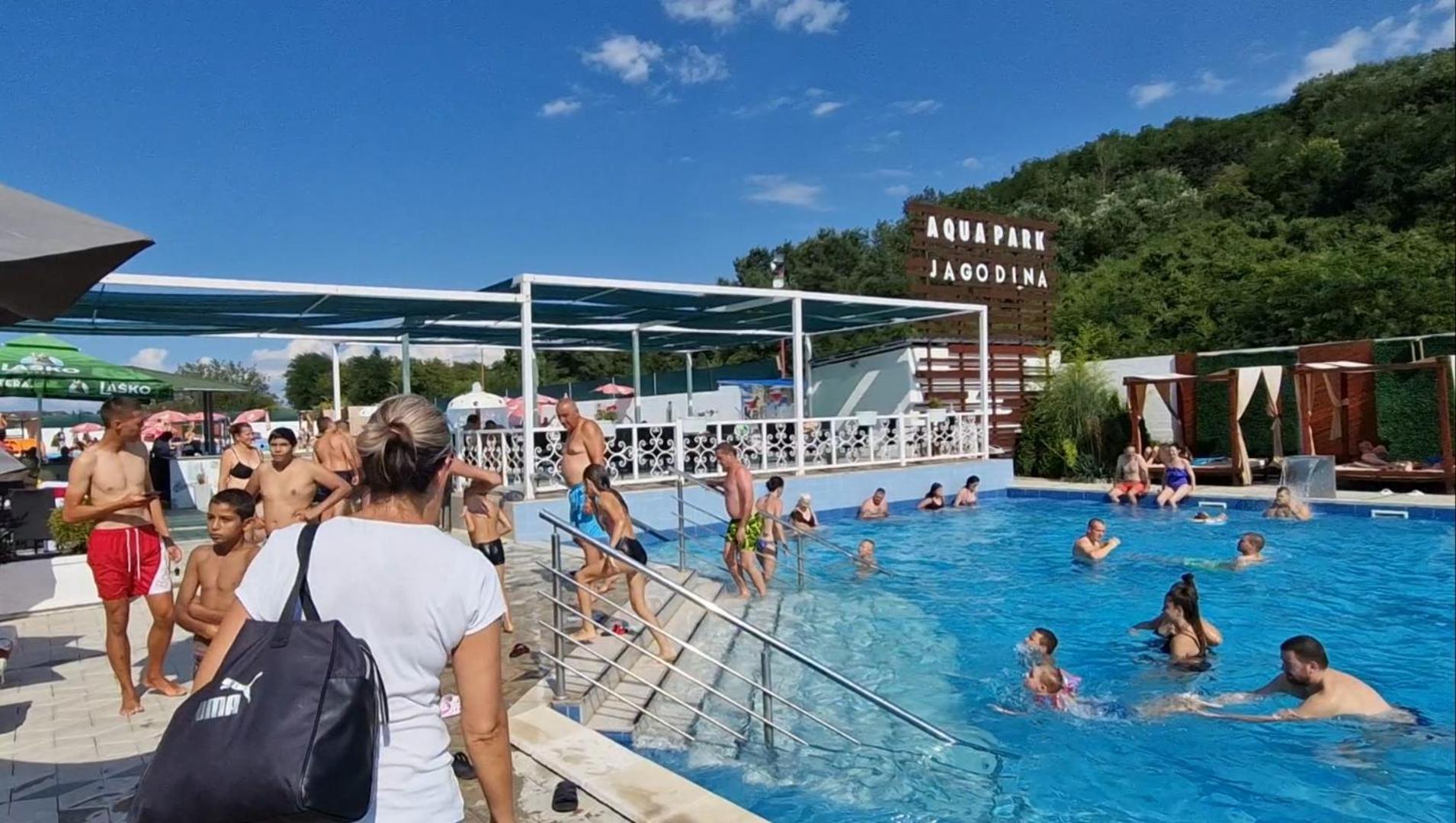 Royalwings Apartman Jagodina Exteriör bild